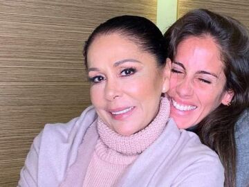 Isabel Pantoja y su sobrina Anabel Pantoja