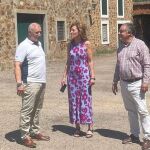 María Pardo conversa con José Luis Nieto y Esteban Salvadores