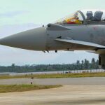Un caza español que participa en la primera vuelta al mundo del Ejército del Aire