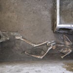 Nuevos hallazgos en Pompeya: Los cuerpos de un hombre y una mujer y su tesoro
