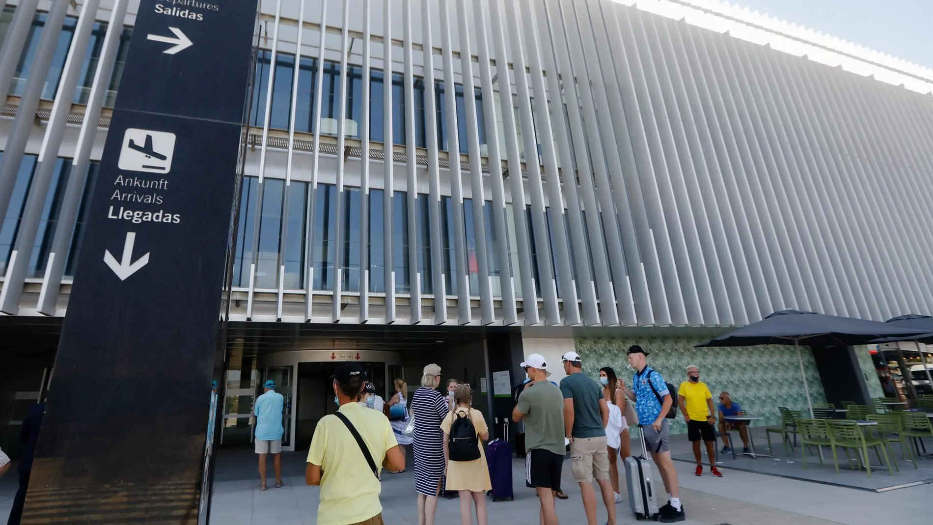 MURCIA.-El Aeropuerto Internacional Región de Murcia registra más de 500.000 pasajeros hasta julio y crece un 3,8%