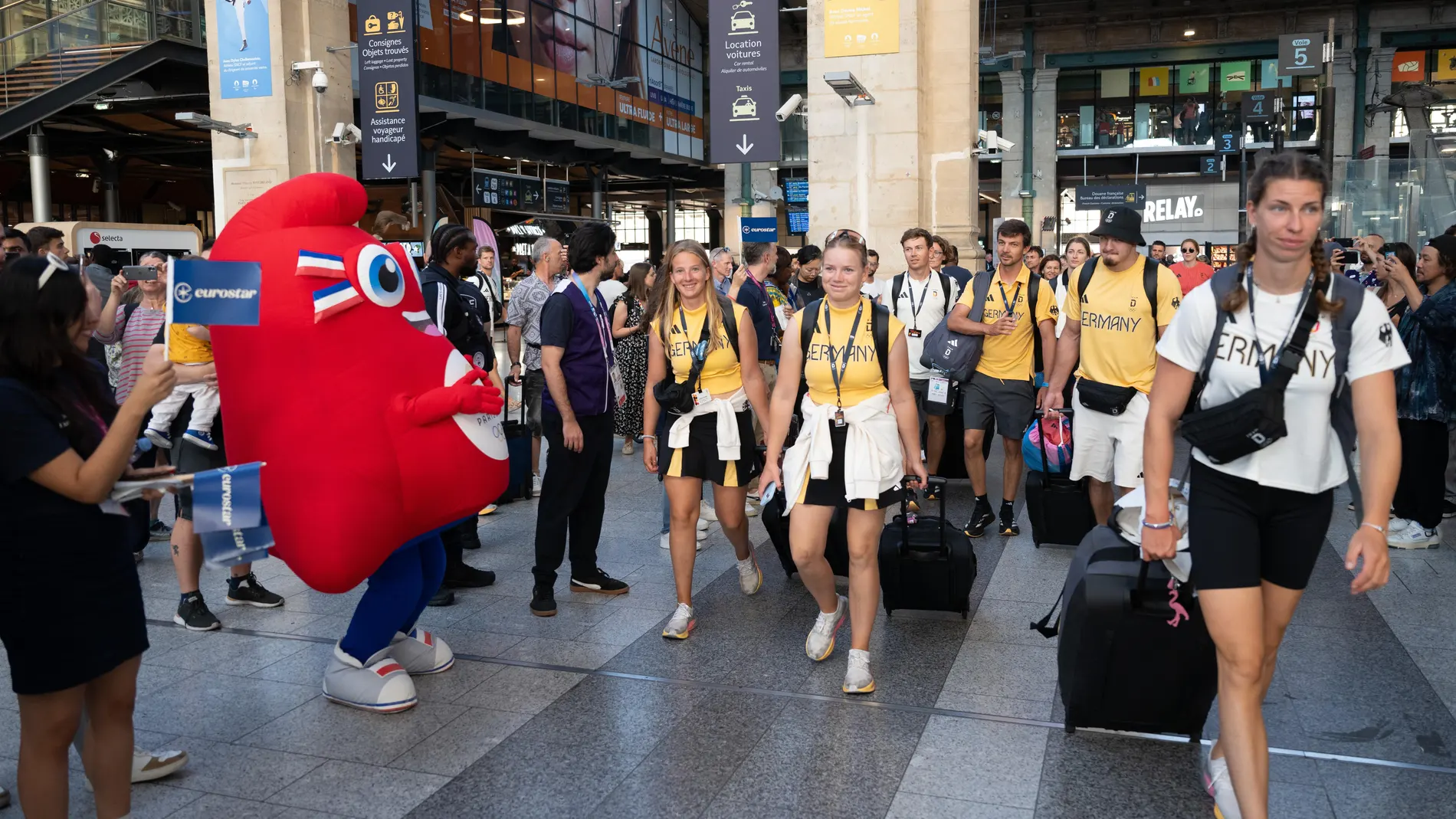 Los deportistas olímpicos abandonan París
