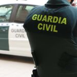 Un agente de la Guardia Civil