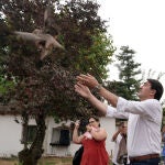 El consejero Suárez-Quiñones visita el Centro de Recuperación de Animales Silvestres