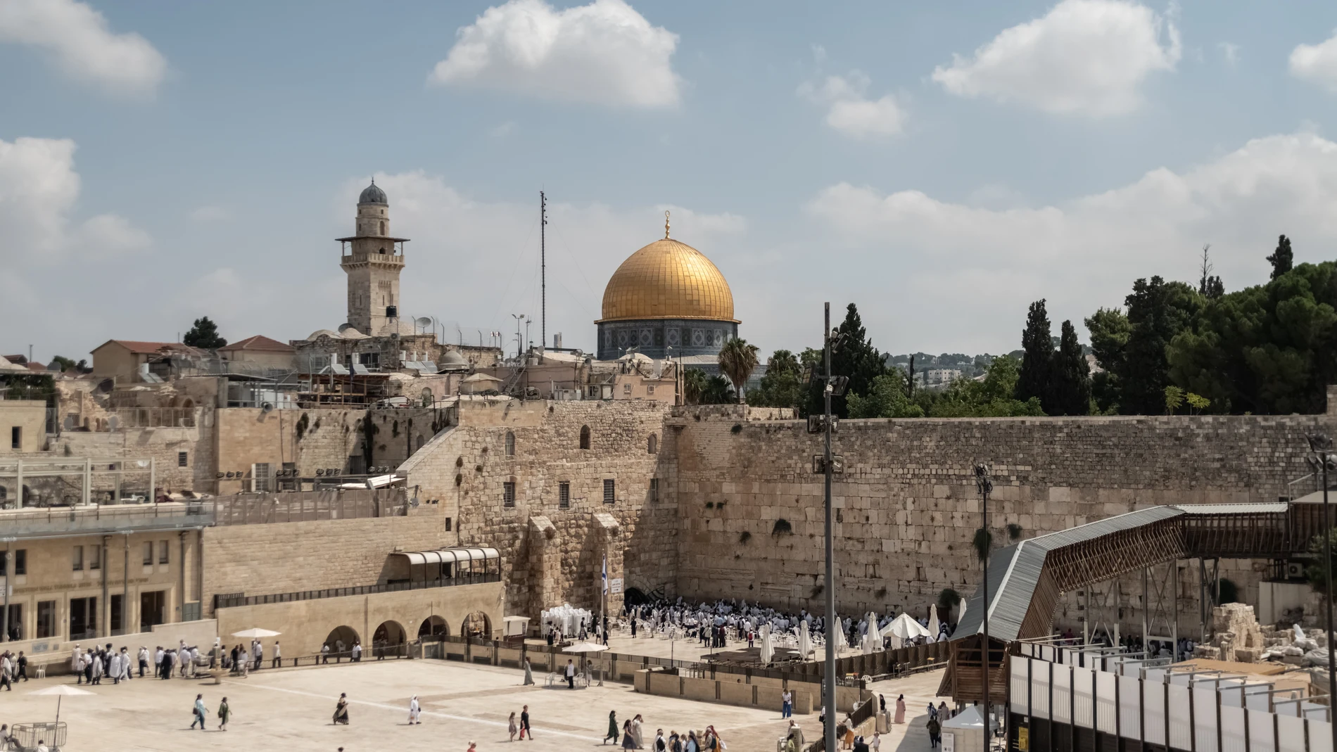 July 27, 2024, Jerusalem, Israel: General view of the Western Wall. The Western Wall, also known as the Wailing Wall in the West and Al Buraq Wall in Islam, is a pilgrimage destination for Jewish believers. Located in the Old city of Jerusalem, it is a portion of the Temple Mount retaining wall. A metal partition split the area in two: men on the left and women on the right. All along the day, Jews believers visit the site to pray, to read the sacred books of the Torah, and to leave paper not...