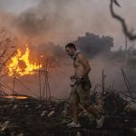 Efectivos de la UE apoyarán en el incendio que afecta a la zona de Atenas
