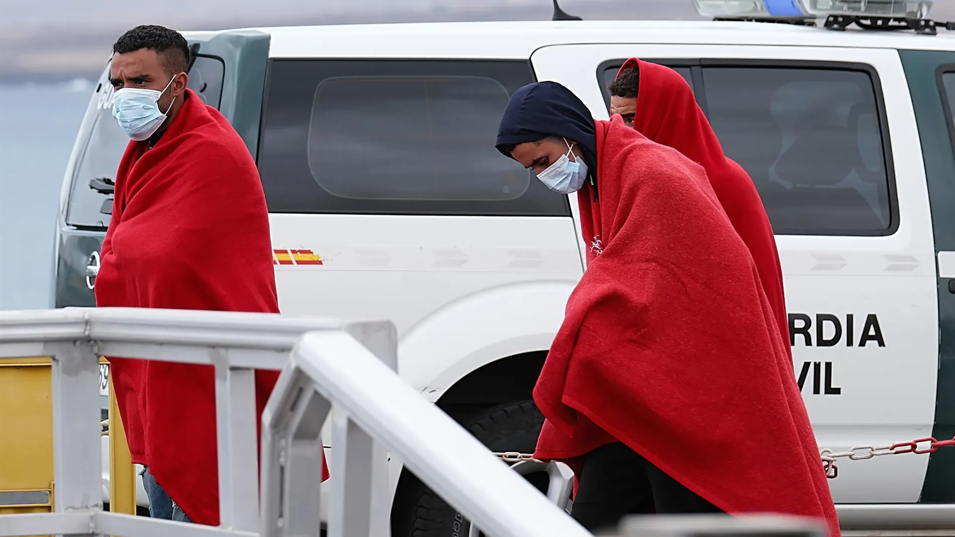 Rescatan una patera con 59 inmigrantes en aguas próximas a Fuerteventura