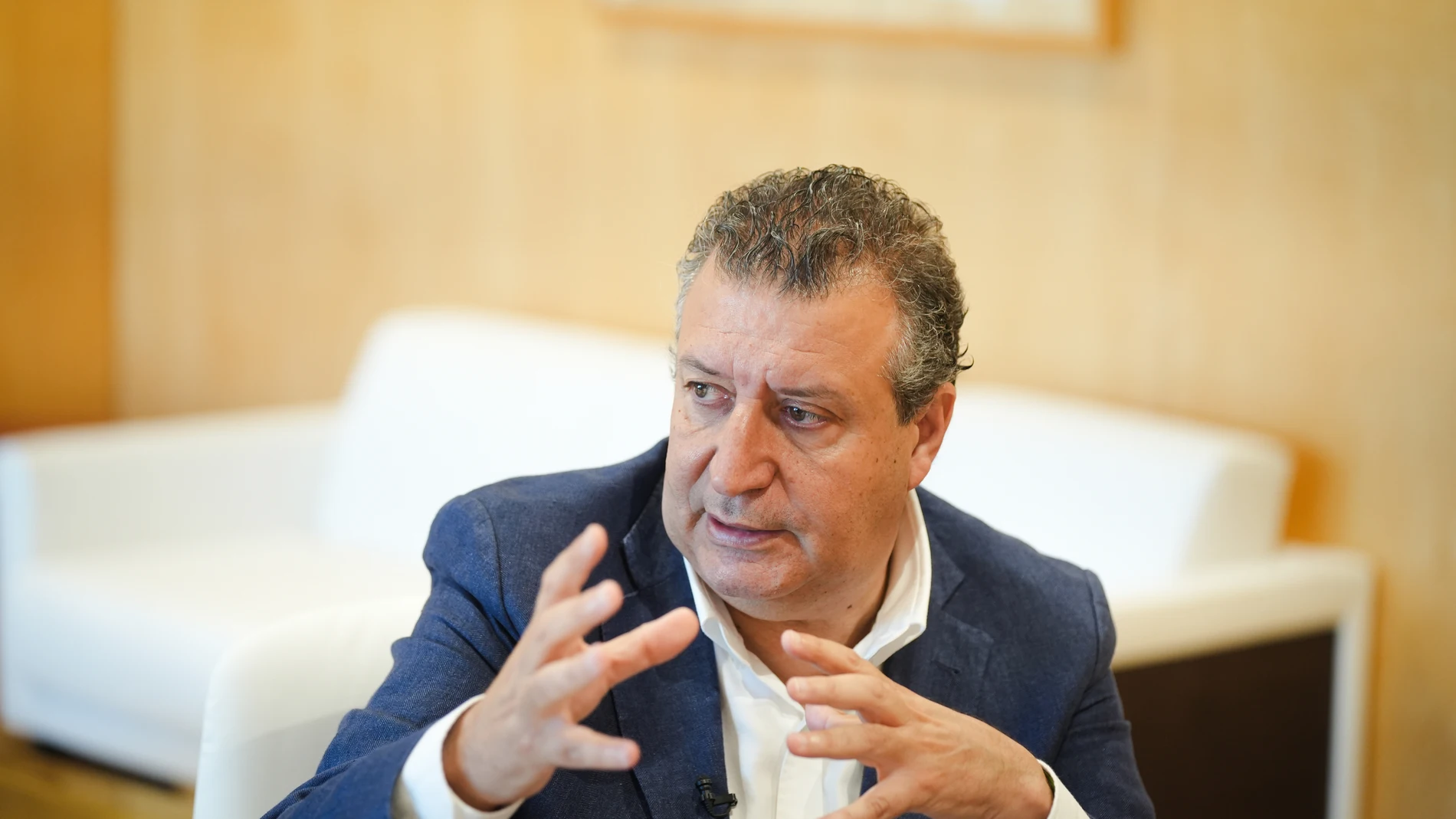 El presidente de la Diputación, Javier Fernández, en una entrevista con Europa Press, en la sede del organismo provincial. MARÍA JOSÉ LÓPEZ-EUROPA PRESS (Foto de ARCHIVO) 11/07/2024
