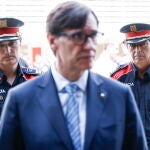 El presidente de la Generalitat, Salvador Illa, la sede central de los Mossos d'Esquadra.