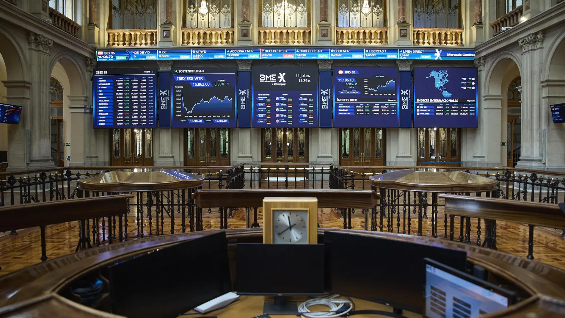 Economía/Bolsa.- El Ibex 35 se mantiene al alza (+0,2%) a media sesión, a la espera del dato de IPC en EEUU