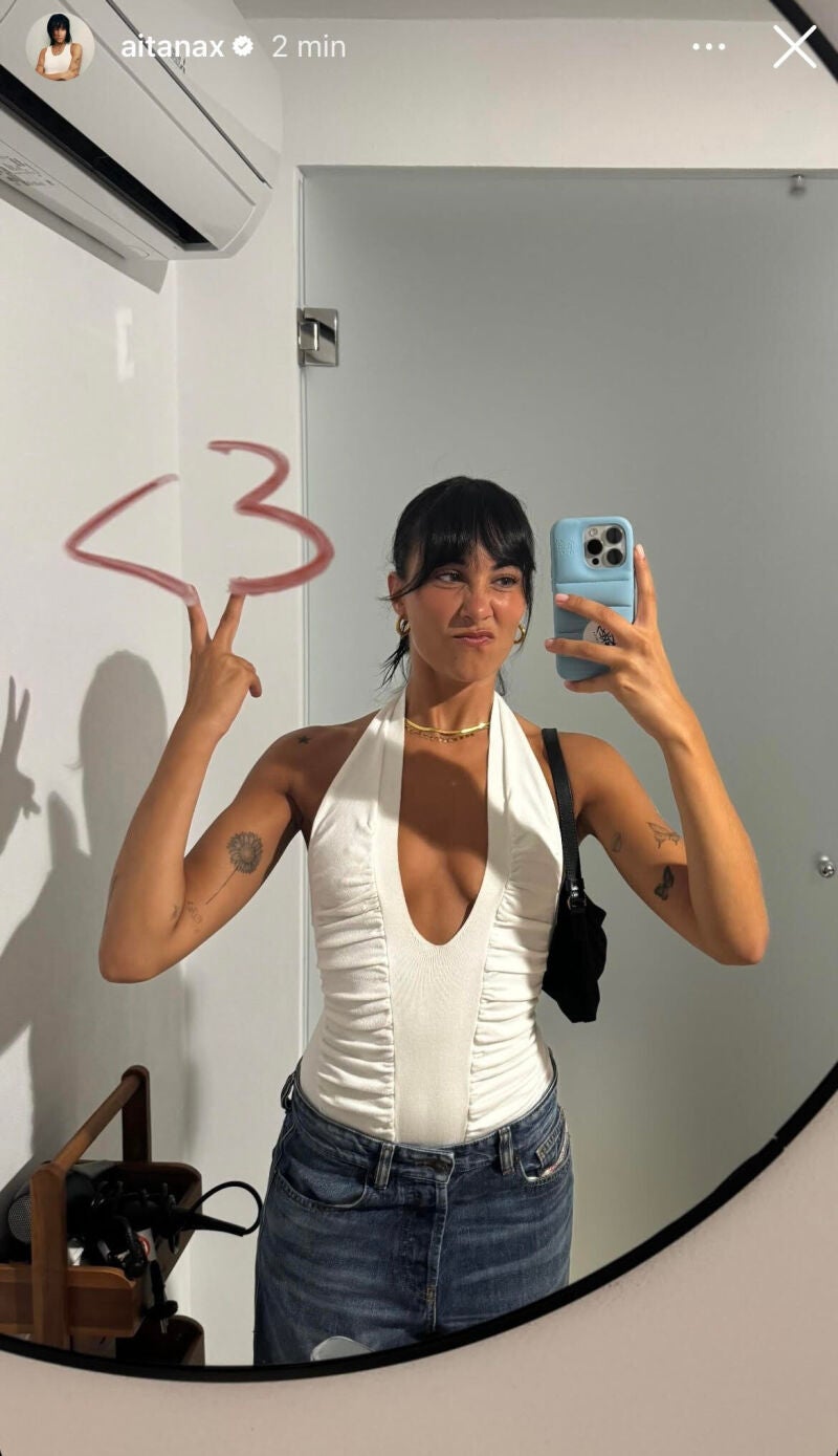 Aitana y su look para irse de fiesta en Ibiza.