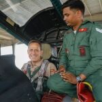 El nuevo jefe del Ejército del Aire, el general Francisco Braco Carbó, a los mandos de un caza de la Fuerza Aérea de India