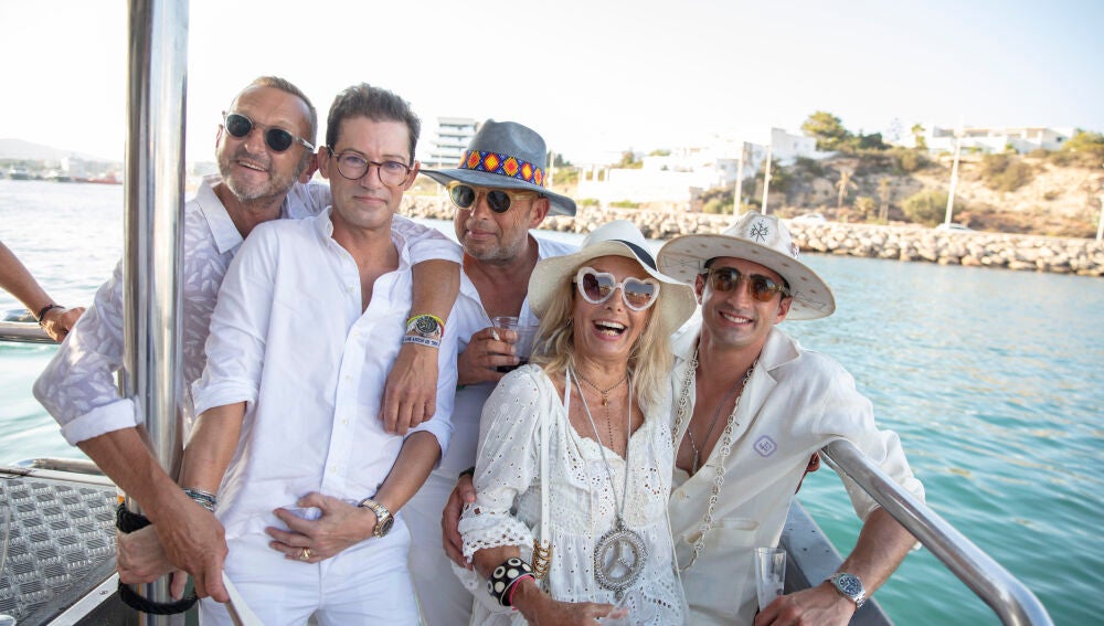 La revista de lujo FEARLESS Magazine desembarca en Ibiza