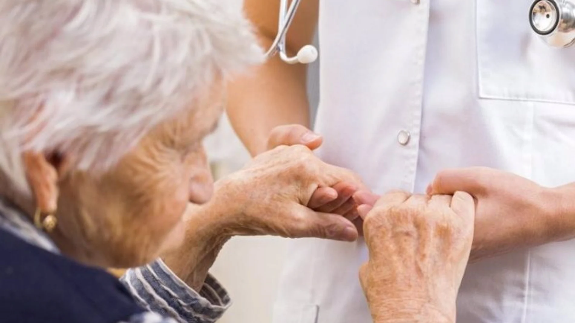 Más de 800.000 personas padecen alzhéimer en España