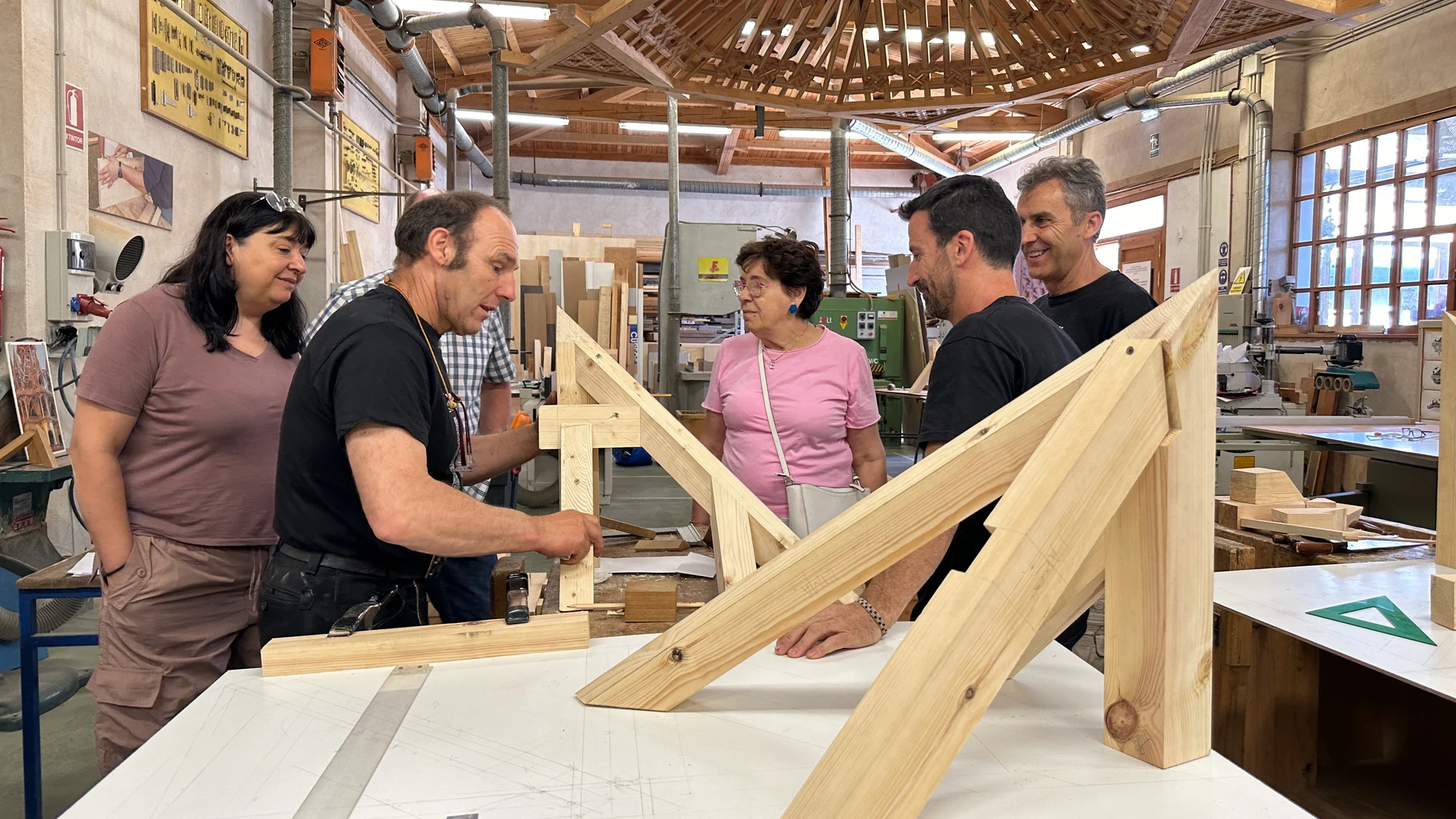 Centro de los Oficios y Artes Plásticas de Puente Castro l