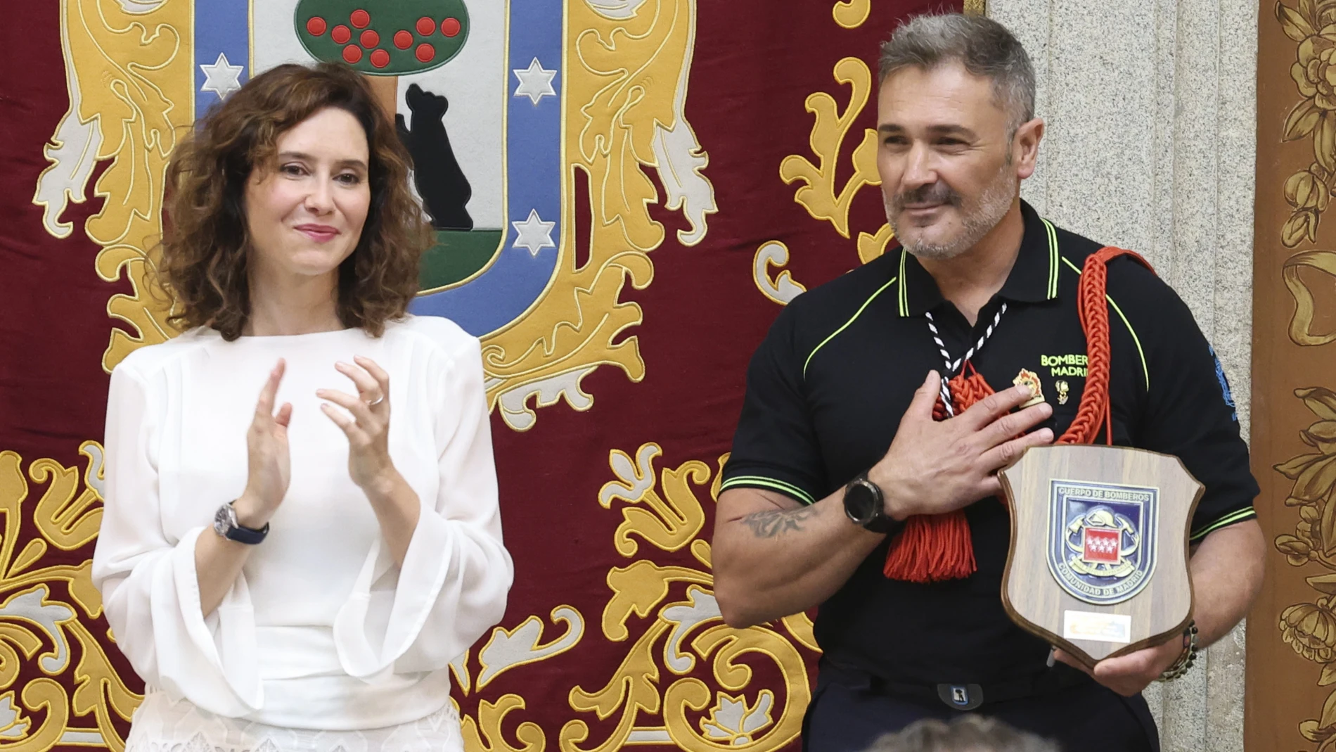El look de Isabel Díaz Ayuso a su vuelta de vacaciones.