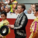 Hermoso de Mendoza se despide con oreja y con honores de su feudo donostiarra