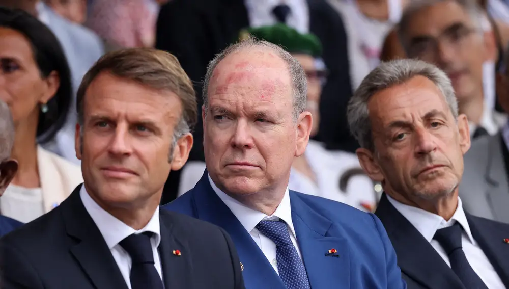 Macron, Alberto de Mónaco y Sarkozy en el 80º aniversario del desembarco de Provenza
