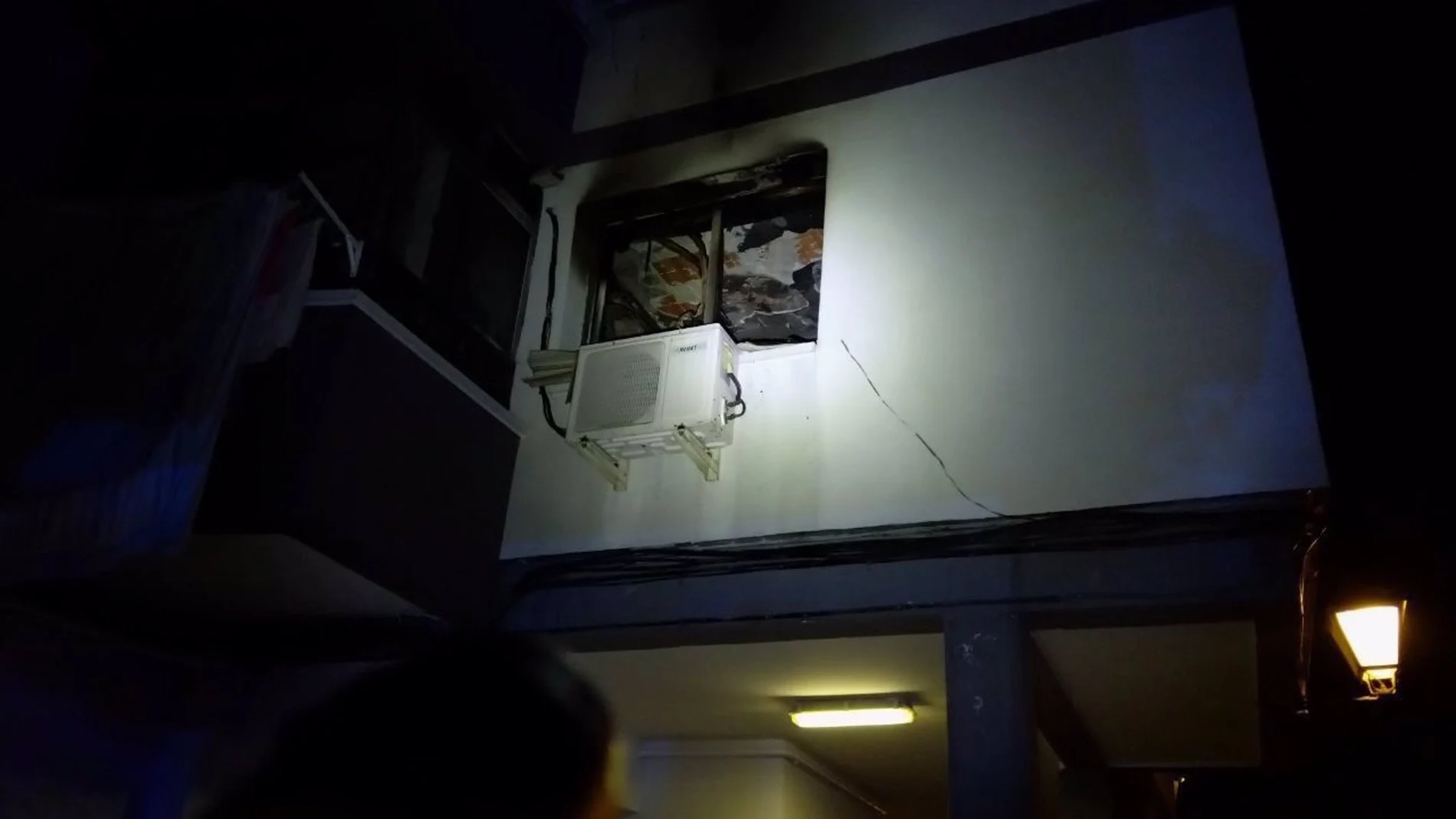 Intoxicadas 15 personas, 3 de ellas hospitalizadas, tras arder un colchón en una vivienda en Móstoles (Madrid)