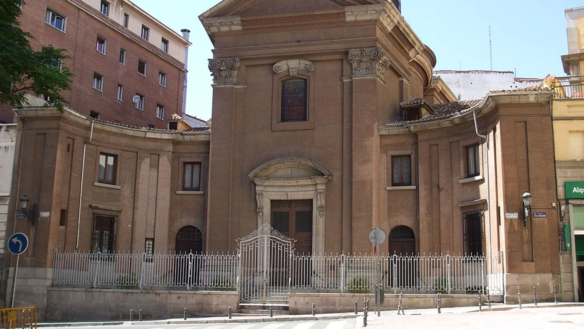 La iglesia que recuerda en pleno Madrid la victoria de 1714