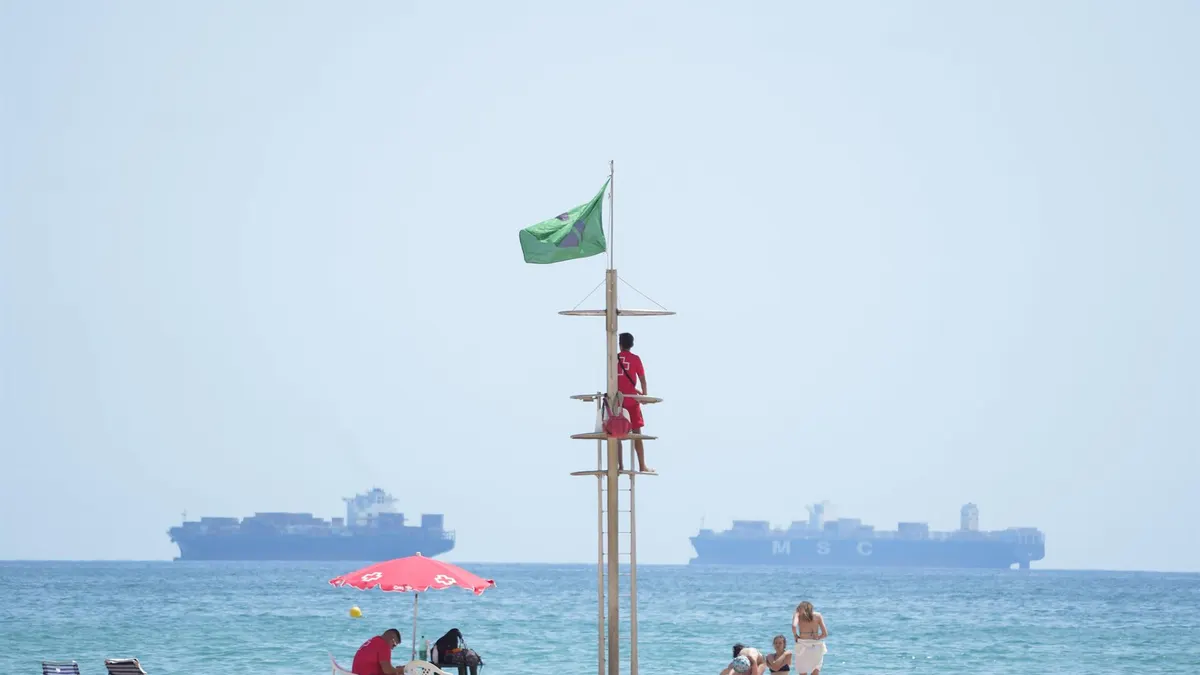 Muere ahogado un hombre en la playa del Saler (Valencia)