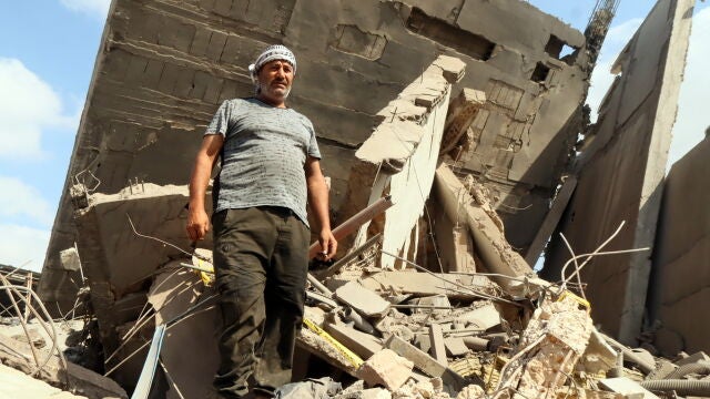 At least 10 killed in Israeli strike on southern Lebanon