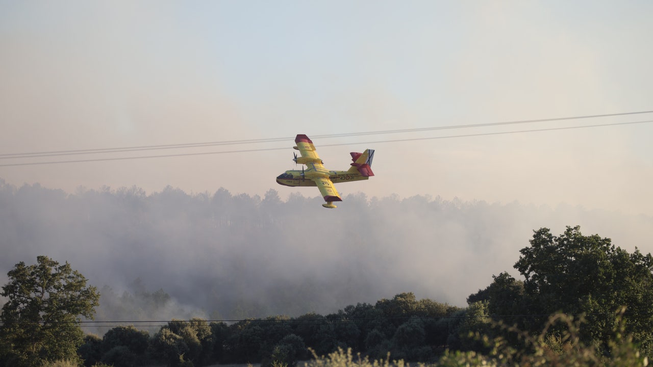 Elevan a nivel dos el incendio declarado esta mañana en Castromil (Zamora)