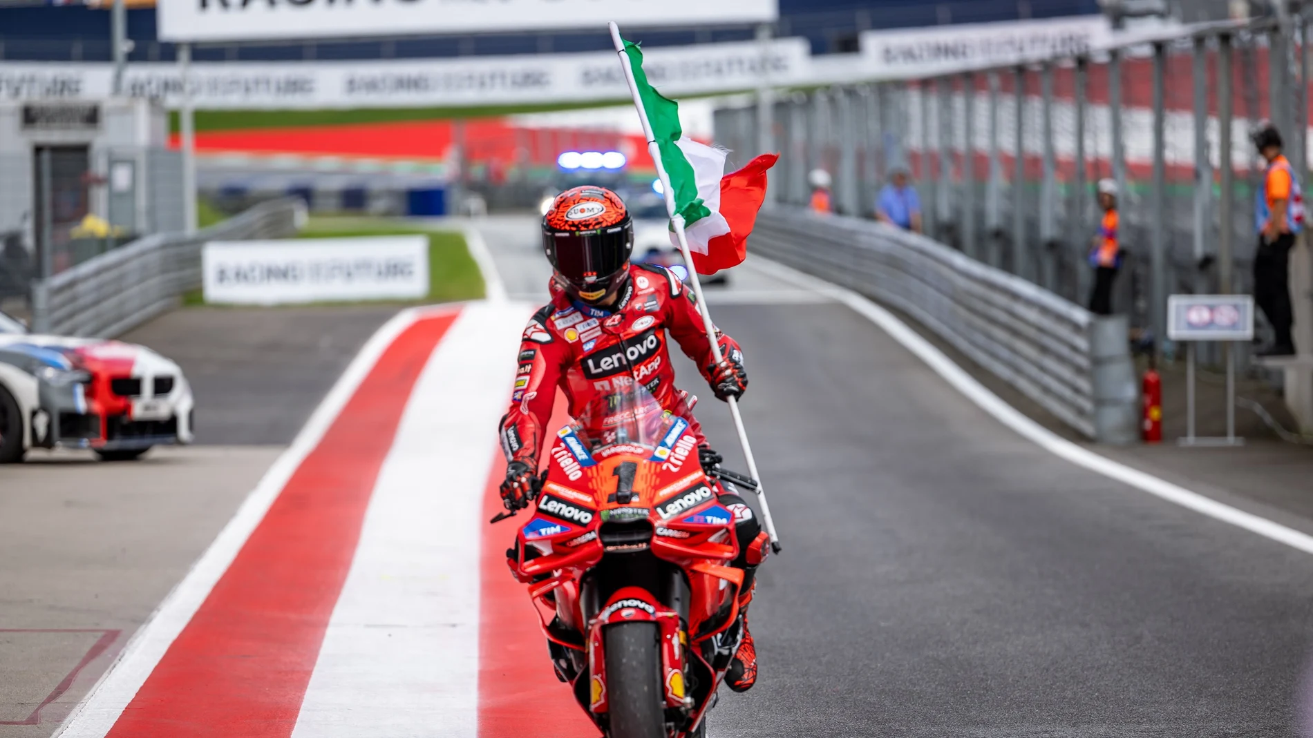 Pecco Bagnaia celebra su tercera victoria consecutiva en el Red Bull Ring