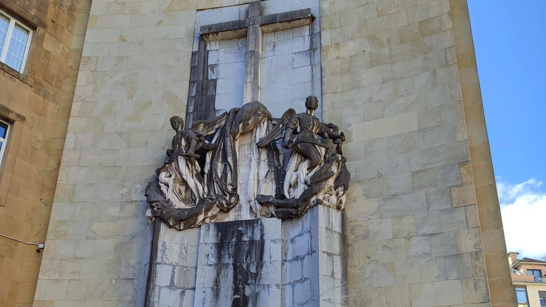 Monumento a las Héroes del simancas
