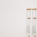 Imagen de recurso de unas muletas