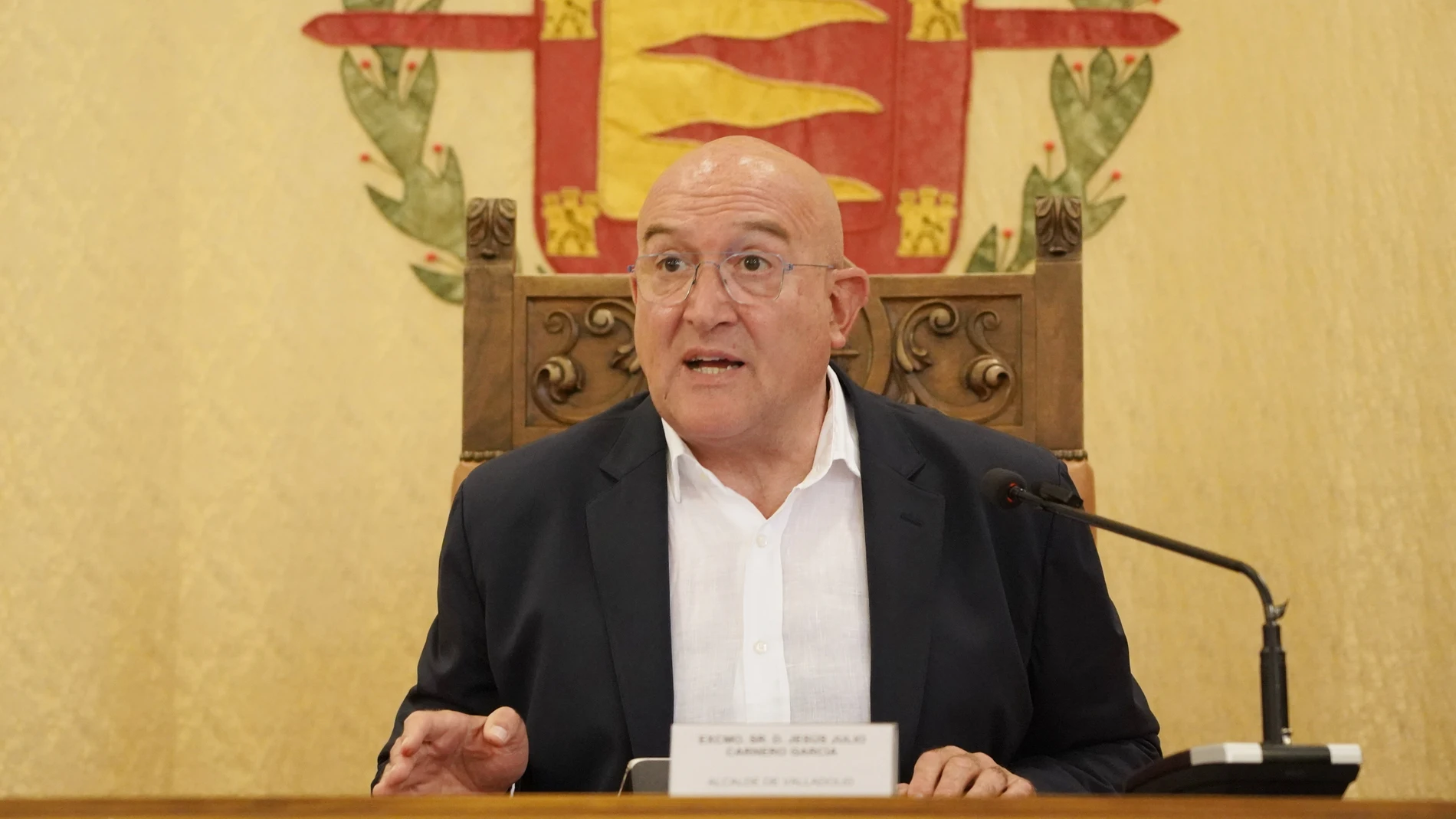 El alcalde de Valladolid, Jesús Julio Carnero