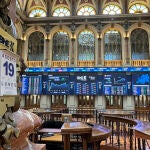 La bolsa española sube el 0,18 % en la apertura y se aproxima a 11.000 puntos