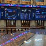 La Bolsa española baja el 0,13 % y pierde los 11.100 puntos tras siete sesiones al alza