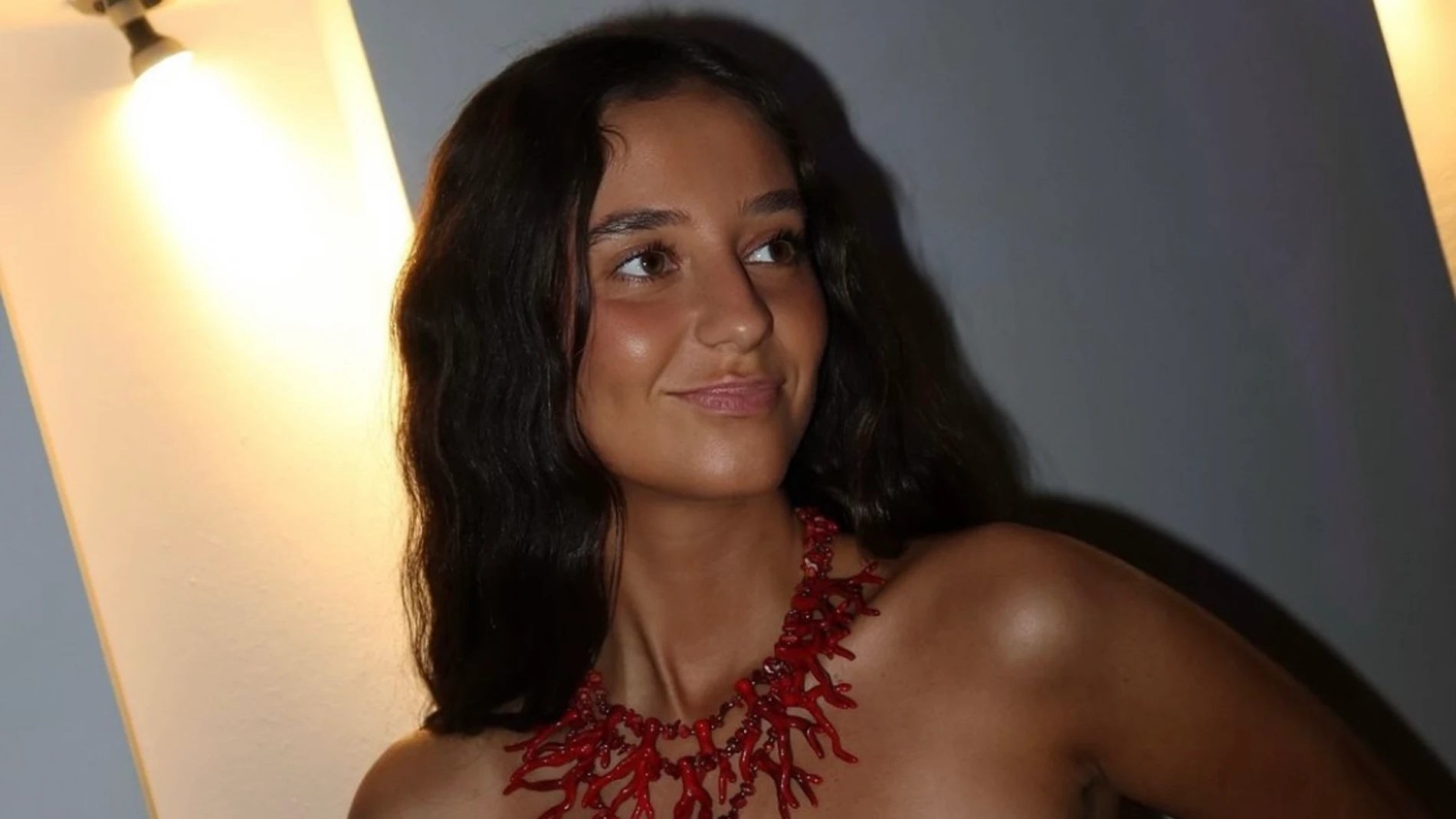 Victoria Federica con top lencero.