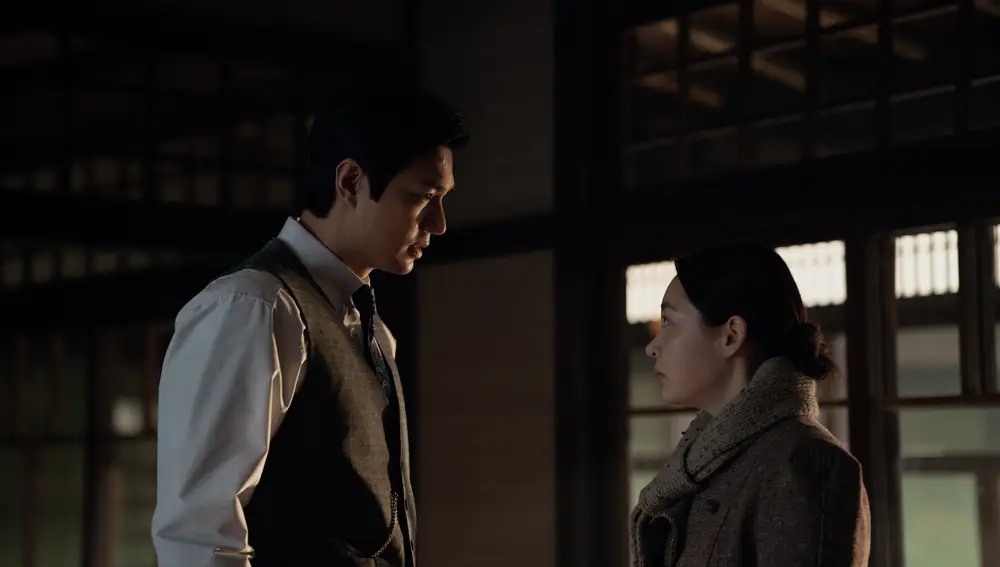 Lee Minho y Minha Kim en "Pachinko"