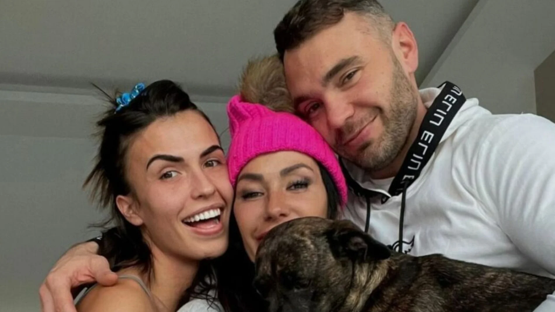 Maite Galdeano junto a sus hijos Christian y Sofía Suescun