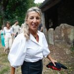 La vicepresidenta segunda y ministra de Trabajo y Economía Social, Yolanda Díaz, se reúne con representantes de la Plataforma Ulloa Viva, en Agolada, Pontevedra, Galicia.