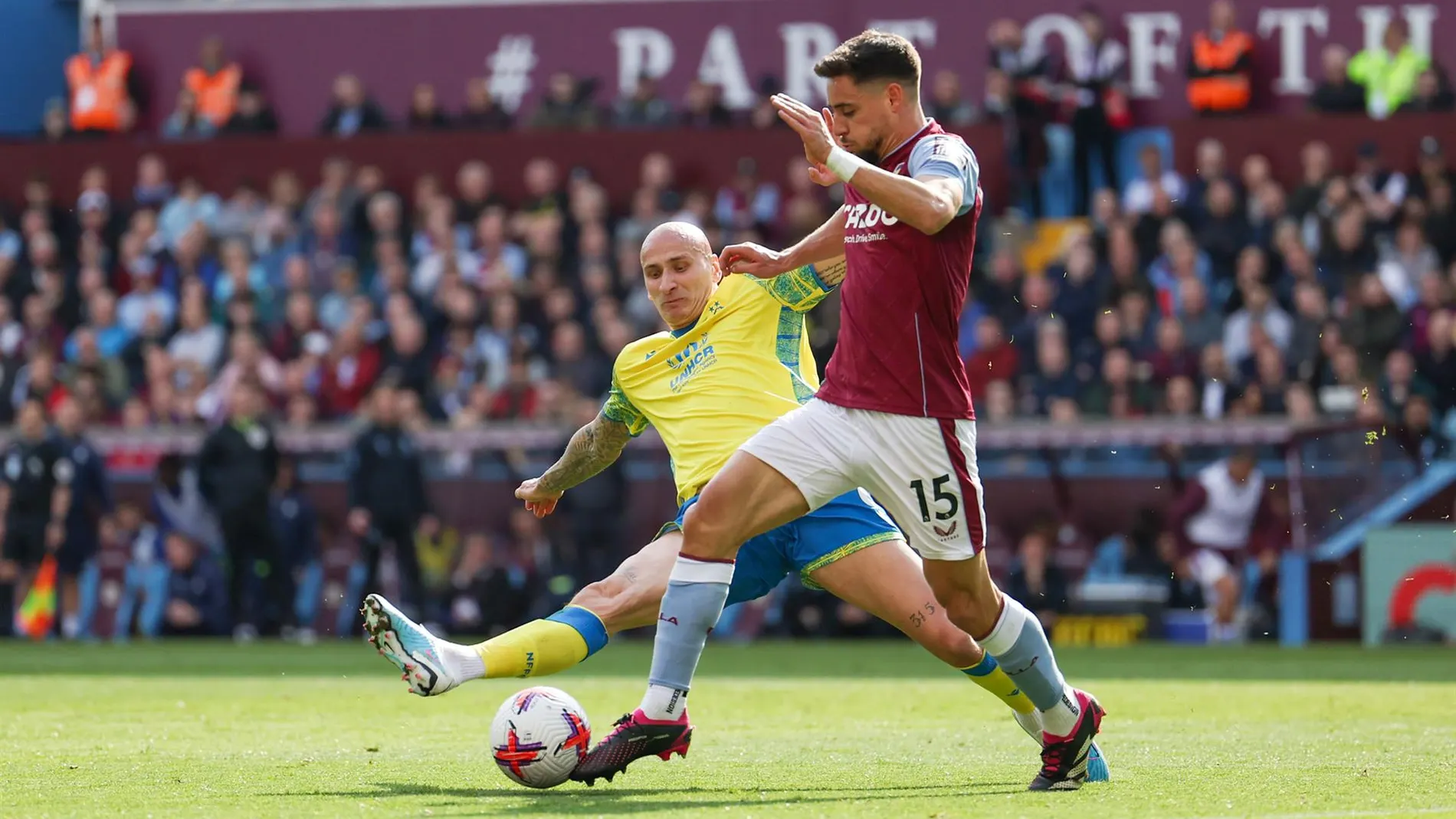Fútbol.- El lateral español Alex Moreno deja el Aston Villa y se marcha cedido al Nottingham Forest