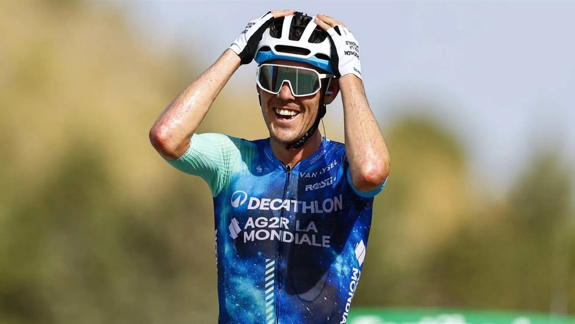 AMP.- Ciclismo/Vuelta.- Ben O'Connor se exhibe y asalta el liderato de La Vuelta