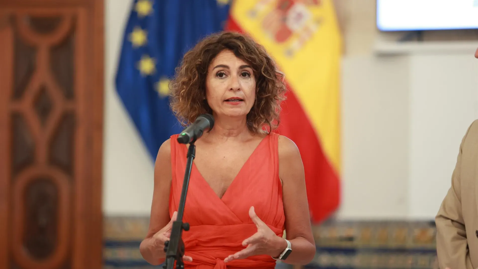 MURCIA.-Las comunidades del PP tachan de "tomadura de pelo" y "esperpento" el intento de Montero de rebajar el acuerdo con ERC