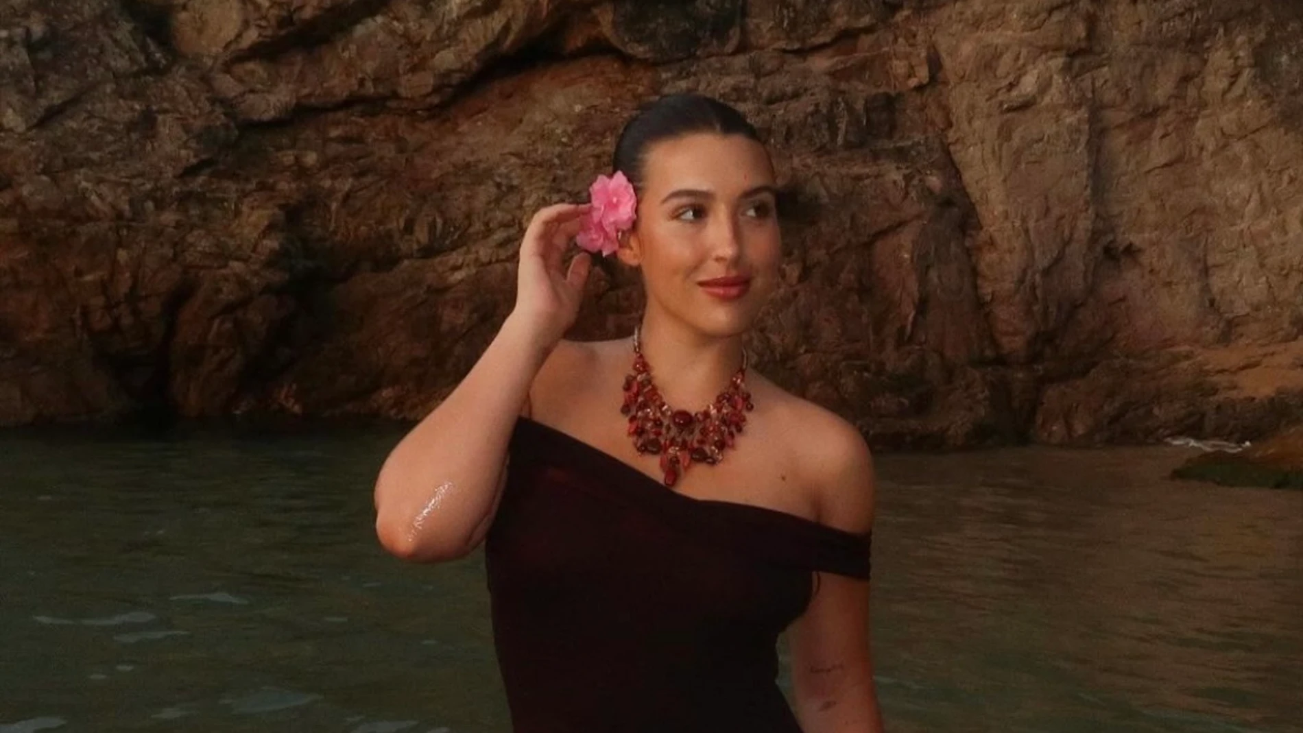 Alba Díaz con total look.