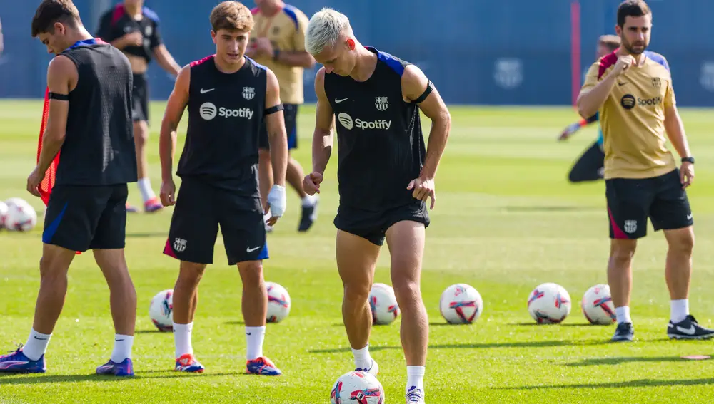 FC Barcelona Training sessions and Press Conference - La Liga EA Sports