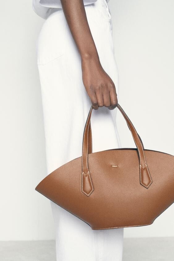 Bolso capazo de Zara.