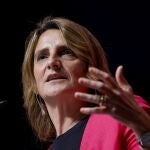 La cabeza de lista del PSOE en las elecciones europeas, la vicepresidenta tercera y ministra para la Transición Ecológica y el Reto Demográfico, Teresa Ribera