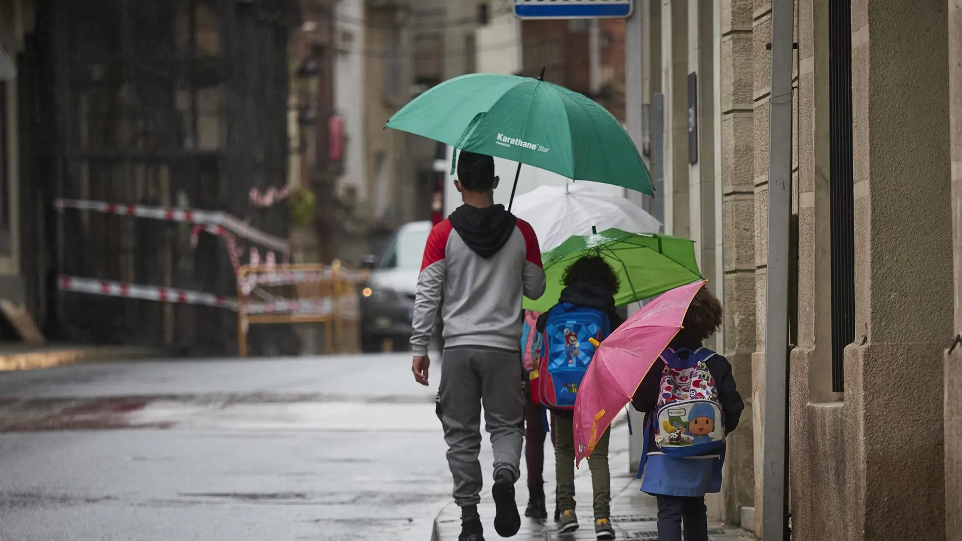 MURCIA.-Las lluvias continúan en norte y este peninsular hasta este sábado y las máximas estarán por encima de 35ºC en el este