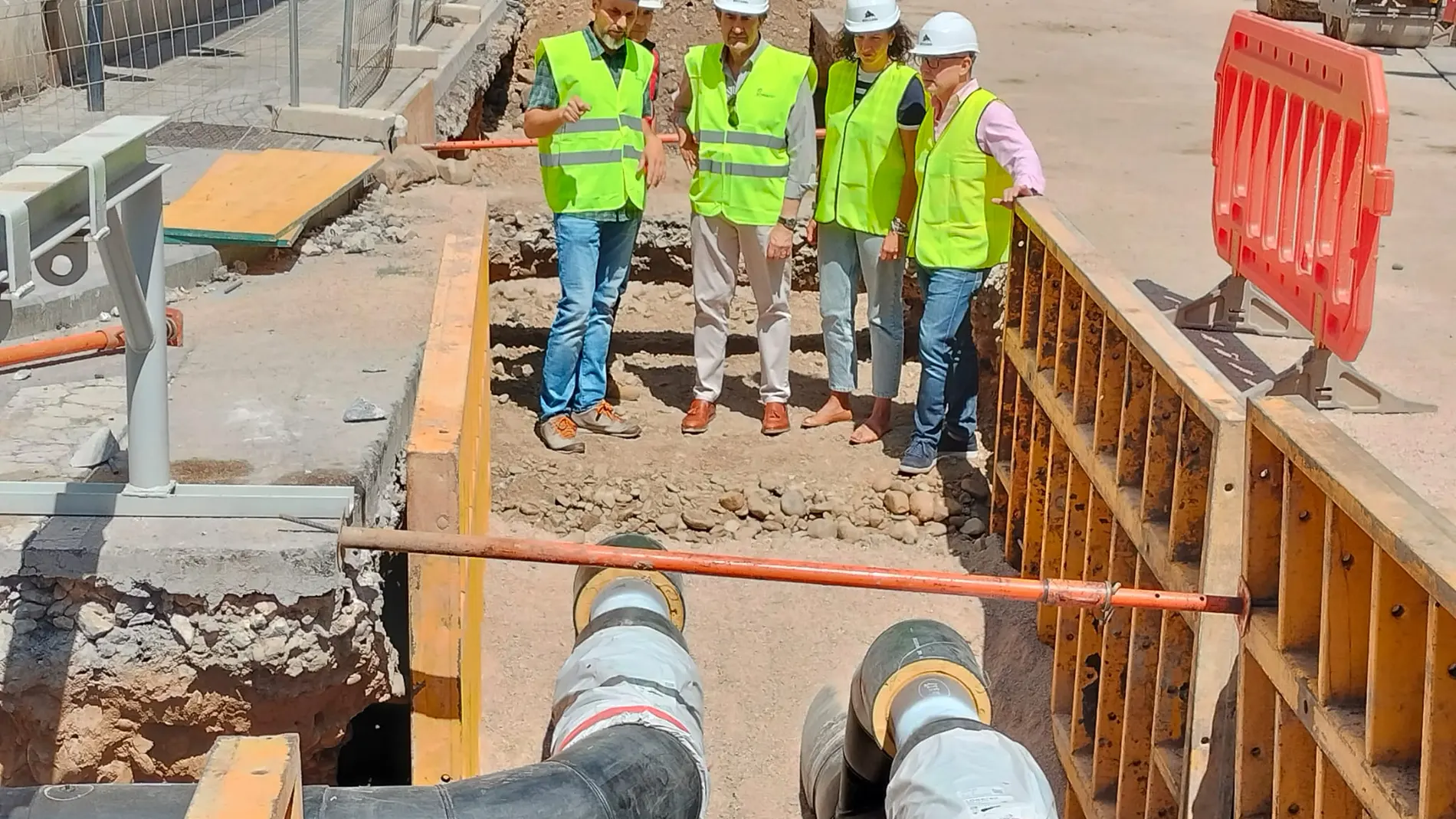 Suárez-Quiñones durante la visita a las obras