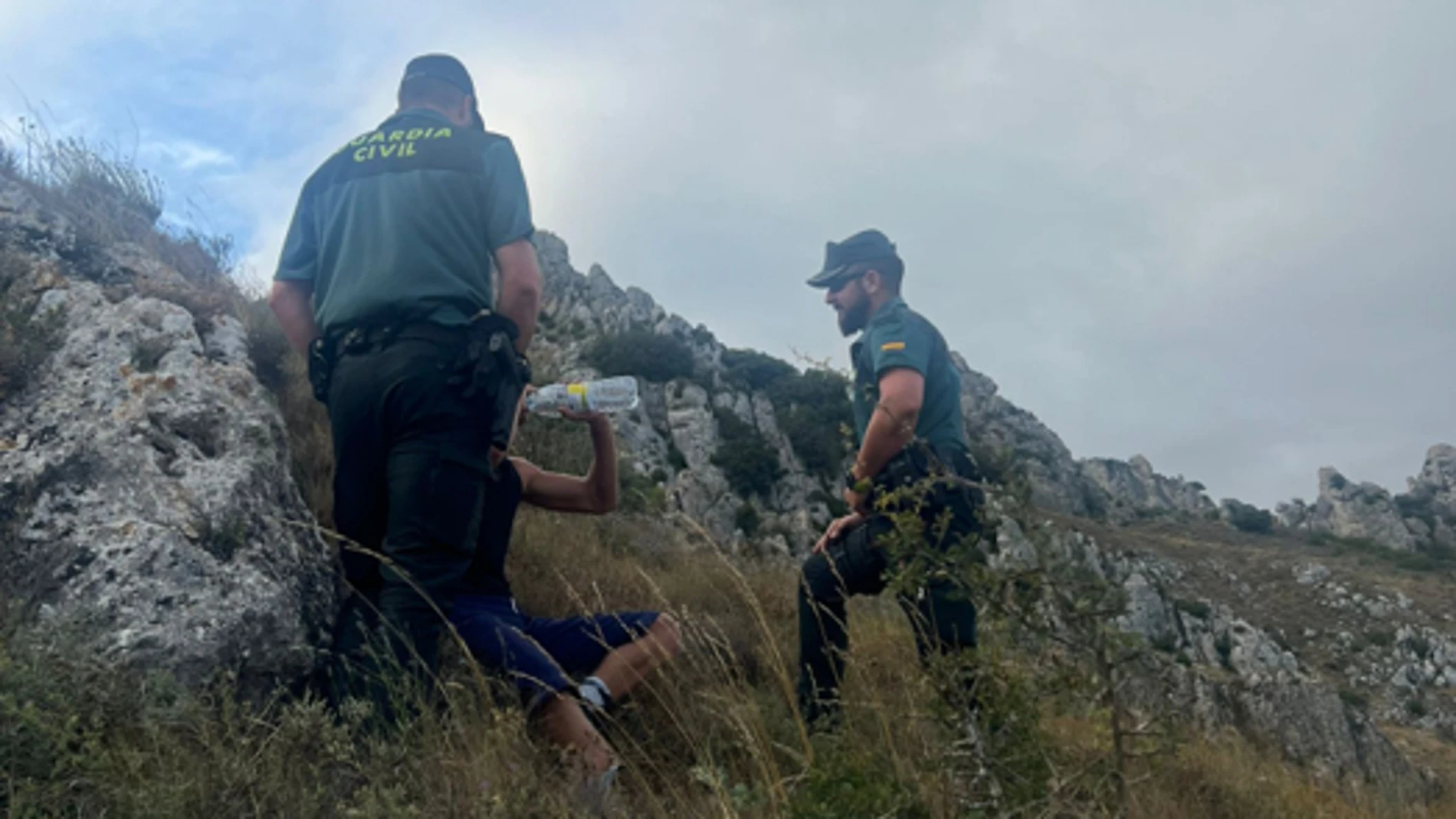 Rescate del menor por parte de la Guardia Civil