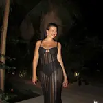 Alba Díaz con look de transparencias de Charo Ruiz.