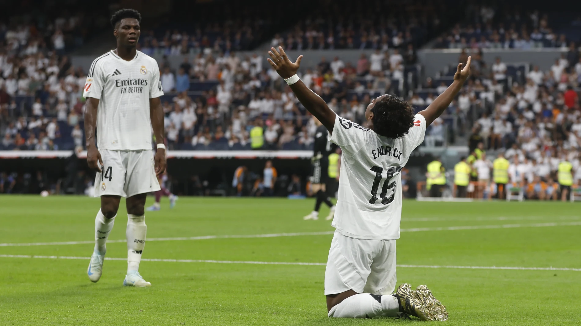 Endrick celebra su primer gol con el Real Madrid