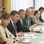 Luis Miguel González Gago preside un encuentro de la Mesa de Cooperación Local